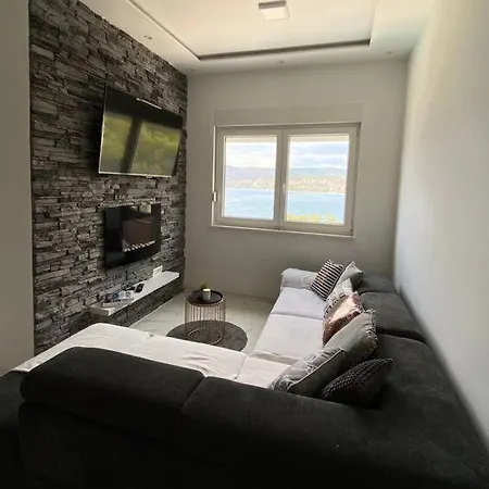 Apartment Seaesta Holiday-luxury Seaview